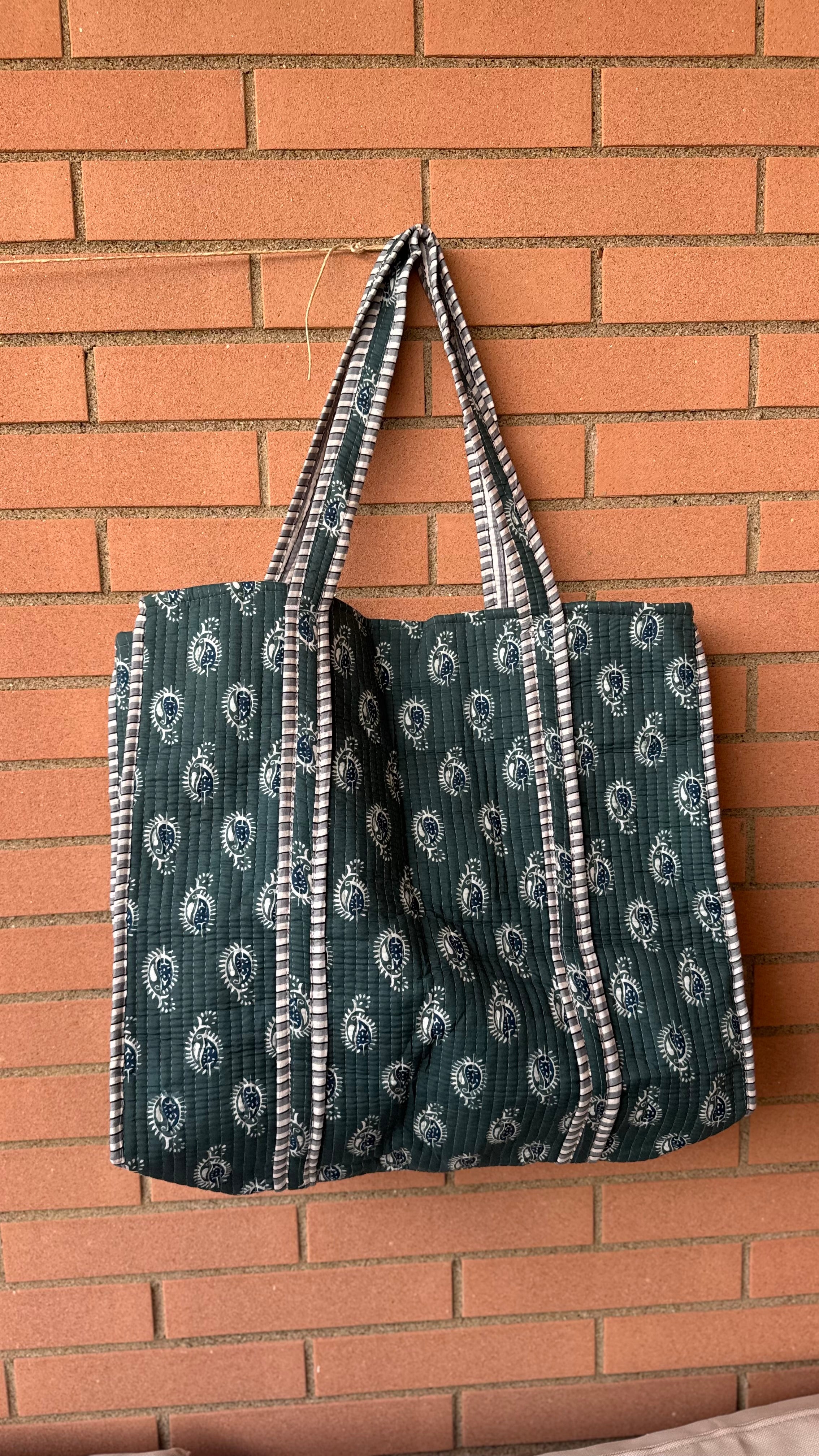 Tote bag